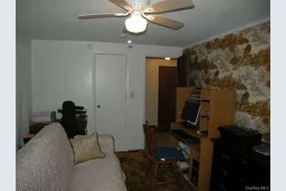 43 Washington Heights Street, Selden, NY 11784 - Photo 23