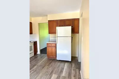 66-68 Hawthorne, East Islip, NY 11730 - Photo 5