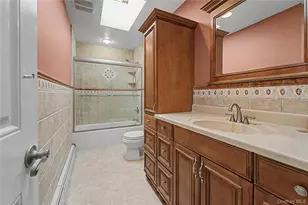 75 Summit Dr, Smithtown, NY 11787 - Photo 21