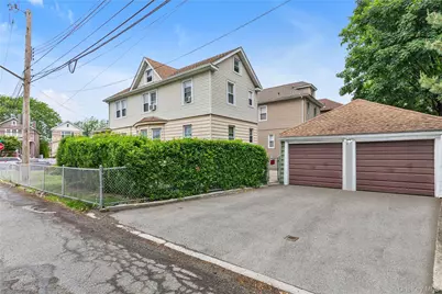 3250 Country Club Road, Bronx, NY 10465 - Photo 11