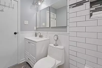 7 Merrimac Court, Coram, NY 11727 - Photo 23