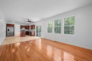 49 Kingsland Ave, Shirley, NY 11967 - Photo 15