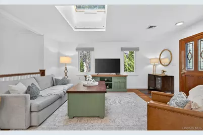 16 Warwick Place, Port Washington, NY 11050 - Photo 7