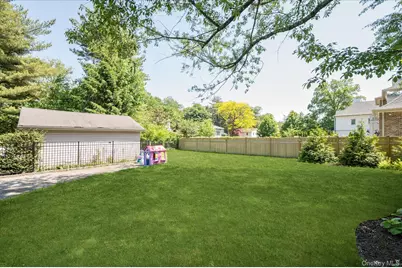 84 Allenwood Road, Great Neck, NY 11023 - Photo 25