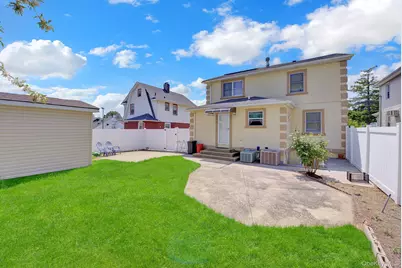 296 Burkhard Avenue, Mineola, NY 11501 - Photo 27