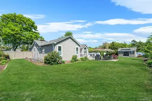 15 Evergreen Ln, Patchogue, NY 11772 - Photo 37