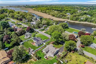 15 Evergreen Ln, Patchogue, NY 11772 - Photo 3