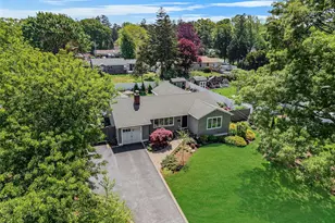 15 Evergreen Ln, Patchogue, NY 11772 - Photo 41
