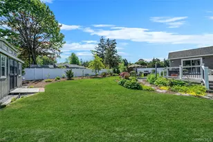 15 Evergreen Ln, Patchogue, NY 11772 - Photo 35
