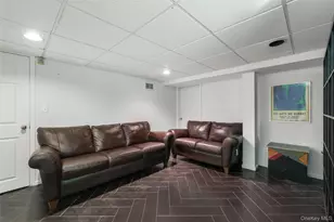 187 Commonwealth Ave, Massapequa, NY 11758 - Photo 29