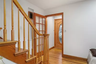 187 Commonwealth Avenue, Massapequa, NY 11758 - Photo 3