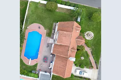 187 Commonwealth Avenue, Massapequa, NY 11758 - Photo 35