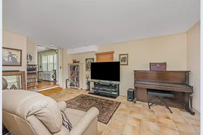 215 Melville Road, Farmingdale, NY 11735 - Photo 13