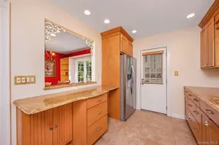 215 Melville Rd, Farmingdale, NY 11735 - Photo 11