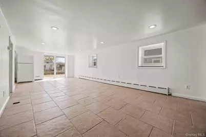 455 Nassau Avenue, Freeport, NY 11520 - Photo 7
