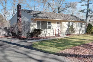 57 Middle Island Rd, Medford, NY 11763 - Photo 17