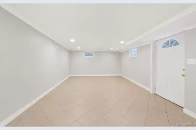 47 Glover Avenue, Yonkers, NY 10704 - Photo 27