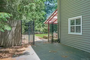 3 Shaw Ln, Hartsdale, NY 10530 - Photo 3