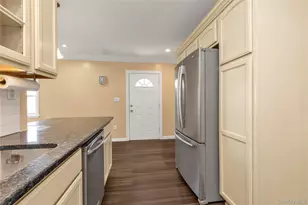 40 6th Ave, New Hyde Park, NY 11040 - Photo 7