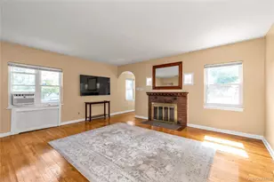 40 6th Ave, New Hyde Park, NY 11040 - Photo 3