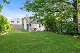 40 6th Ave, New Hyde Park, NY 11040 - Photo 15