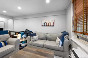 40 Daley Pl, Lynbrook, NY 11563 - Photo 25