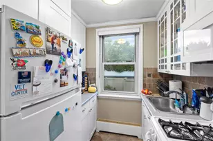 40 Daley Pl, Lynbrook, NY 11563 - Photo 17