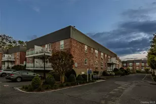 40 Daley Pl, Lynbrook, NY 11563 - Photo 39