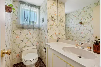 181 Finmor Drive, White Plains, NY 10607 - Photo 13