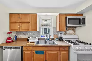 21 Dolson Ave, Middletown, NY 10940 - Photo 9