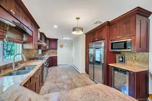 28 Penn Dr, Dix Hills, NY 11746 - Photo 7