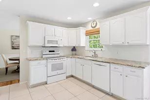 15 Rosebriar Ln, East Quogue, NY 11942 - Photo 5