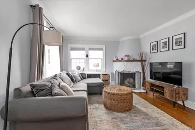 26 Latimer Court, Rockville Centre, NY 11570 - Photo 3