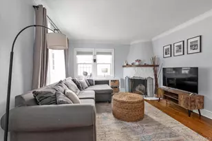 26 Latimer Ct, Rockville Centre, NY 11570 - Photo 3