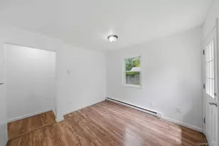 113 Huguenot Dr, Mastic Beach, NY 11951 - Photo 21