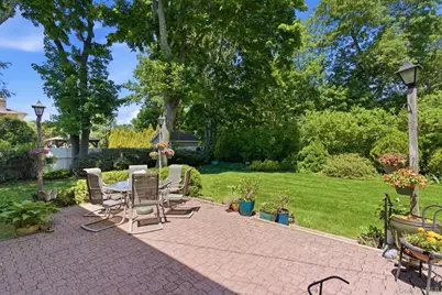 61 Hofstra Drive, Smithtown, NY 11787 - Photo 23