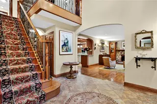 12 Avon Ln, East Hills, NY 11577 - Photo 5