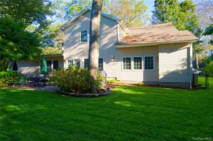12 Avon Ln, East Hills, NY 11577 - Photo 27
