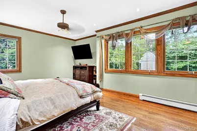 12 Avon Lane, East Hills, NY 11577 - Photo 19