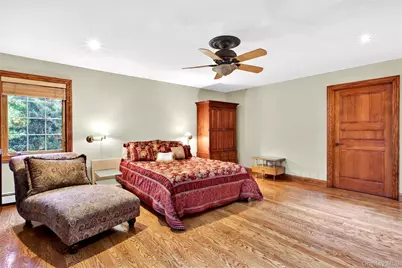 12 Avon Lane, East Hills, NY 11577 - Photo 15