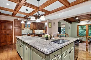 12 Avon Ln, East Hills, NY 11577 - Photo 9