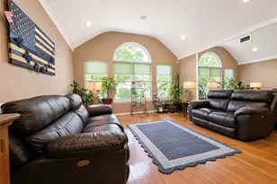 12 Laurel Ln, Holtsville, NY 11742 - Photo 5