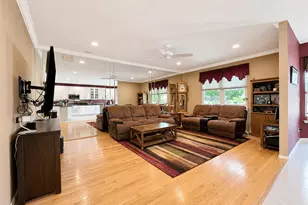 12 Laurel Ln, Holtsville, NY 11742 - Photo 11