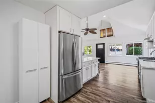 21 Forest St, Ronkonkoma, NY 11779 - Photo 13