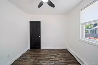 21 Forest Street, Ronkonkoma, NY 11779 - Photo 19