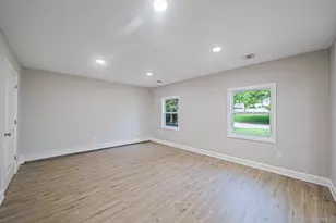4 Evans St, Coram, NY 11727 - Photo 9