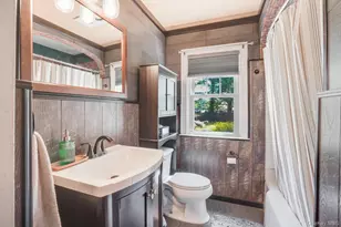 28 Ziegler Ave, Poughkeepsie, NY 12603 - Photo 15