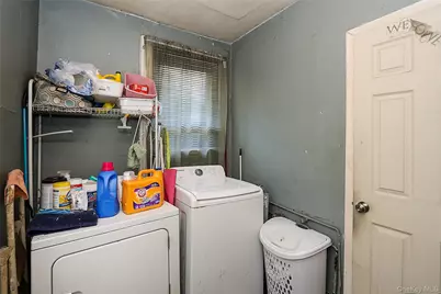 110 E Roosevelt Avenue, Roosevelt, NY 11575 - Photo 11