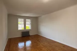 3922 Amundson Ave, Bronx, NY 10466 - Photo 7