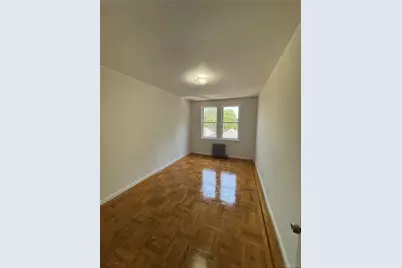 3922 Amundson Avenue, Bronx, NY 10466 - Photo 3